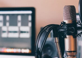 Discover A Beginner’s Guide to Launch A Successful Podcast